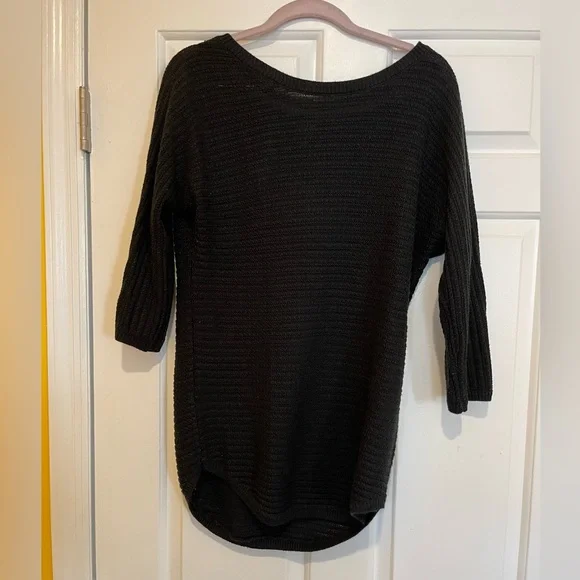 Two New York & Co Soho sweaters - Picture 3 of 3